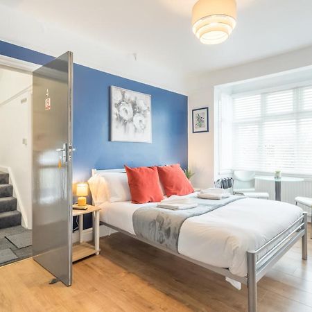 Private Room 4 With Kitchenette By Cb Stays No Minimum Stays Cambridge  Exterior photo